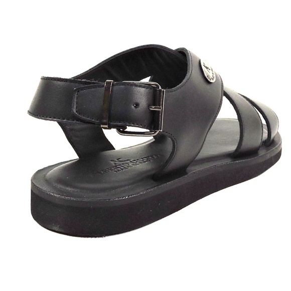 Sandals_&_Flip_Flops